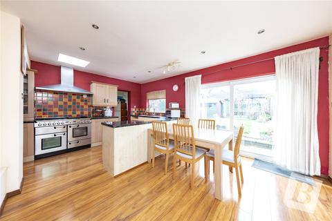 64 Bevan Way, Hornchurch, RM12 6EJ
