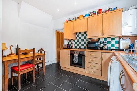 13 Avarn Road, London, SW17 9HB