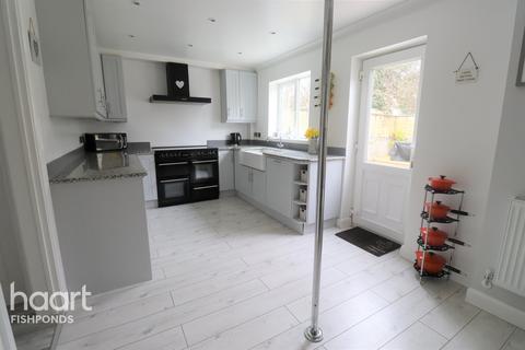 6 Mitchell Walk, Bridgeyate, Bristol, BS30 5XY