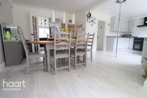 6 Mitchell Walk, Bridgeyate, Bristol, BS30 5XY