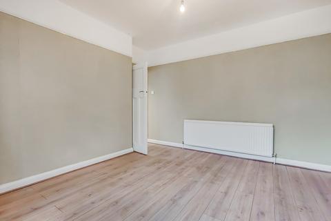 30 Rickman Hill, Coulsdon, CR5 3DN