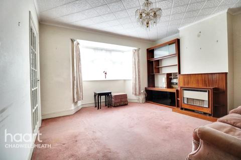 53 Rosslyn Avenue, Dagenham, RM8 1JP