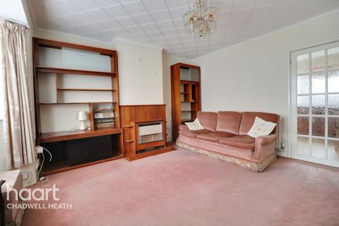 53 Rosslyn Avenue, Dagenham, RM8 1JP