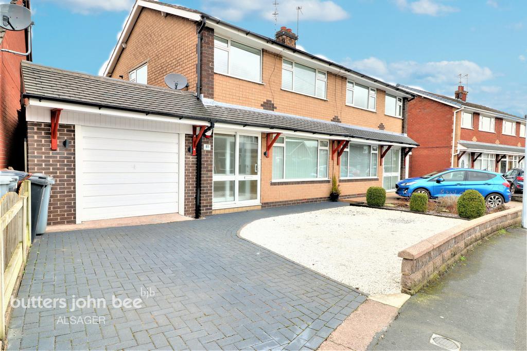 Brown Avenue, Church Lawton 3 bed semidetached house £200,000