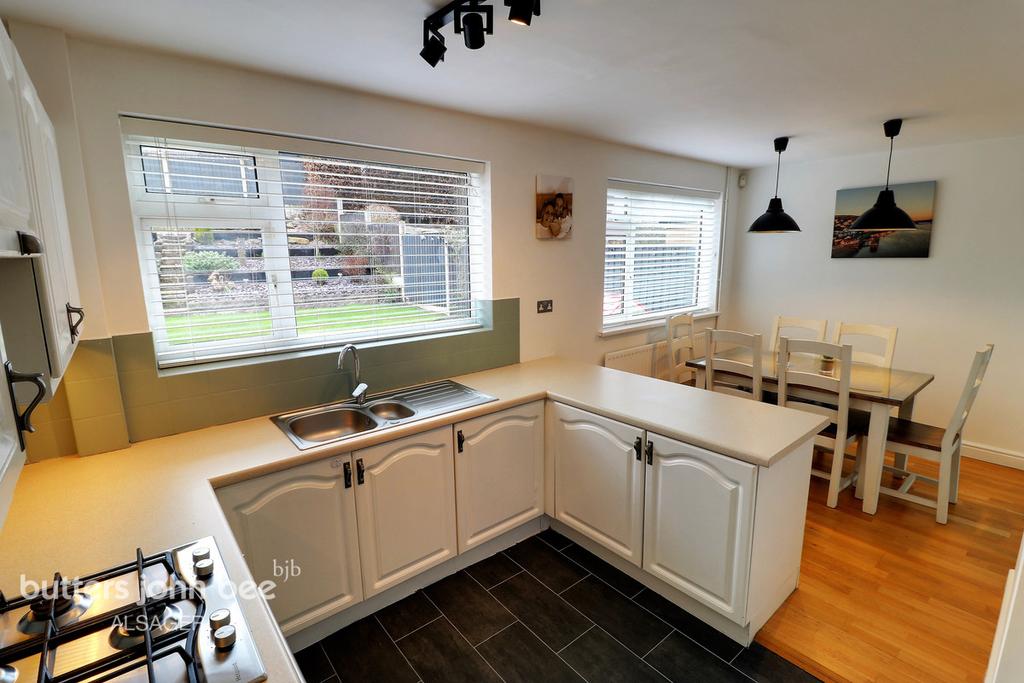 Brown Avenue, Church Lawton 3 bed semidetached house £200,000