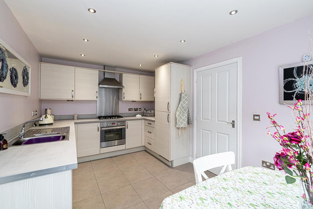 Bretton Avenue, Warrington 4 bed townhouse £220,000