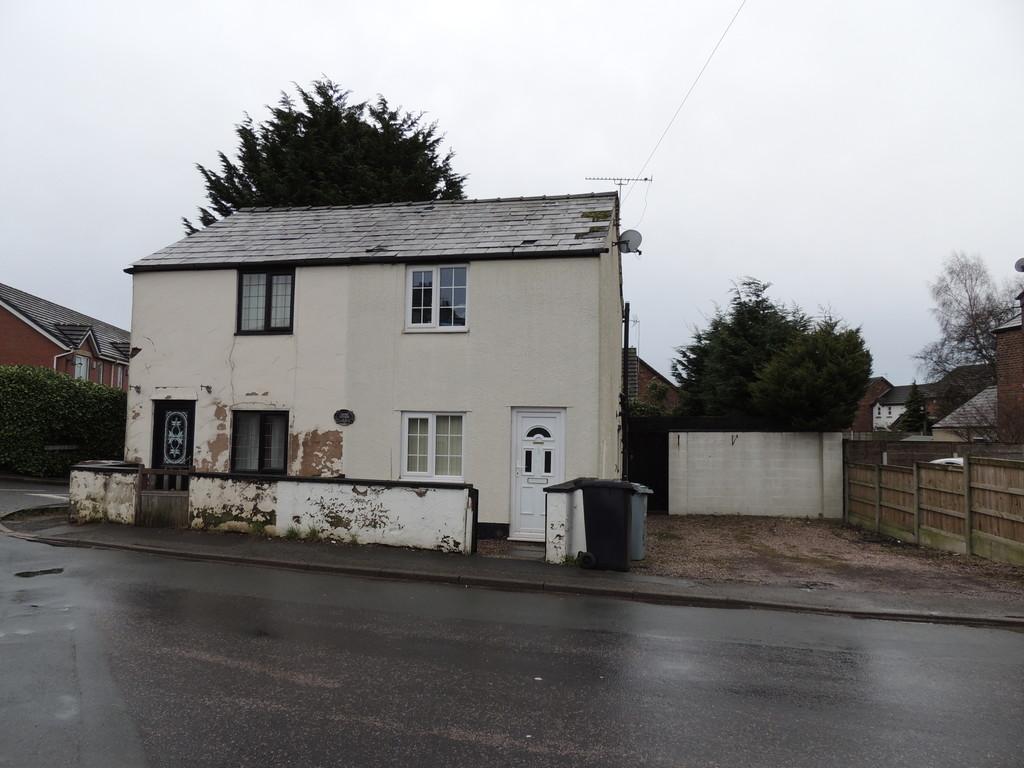 Sutton Lane, Middlewich 2 bed semidetached house £85,000