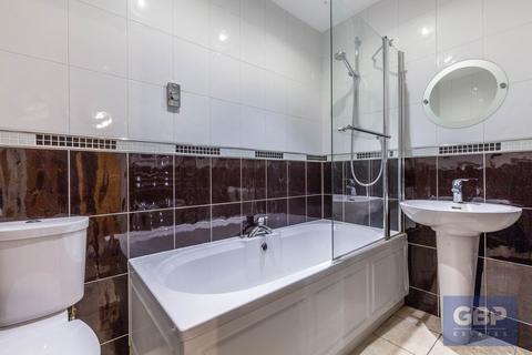 2 Acorn Close, Romford, RM1 4GJ
