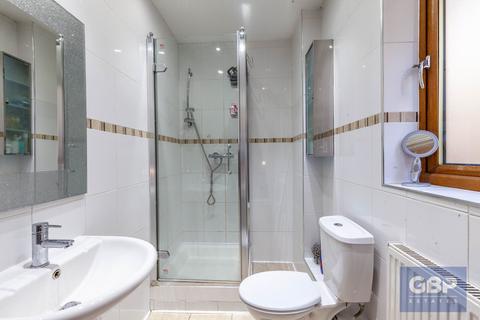 2 Acorn Close, Romford, RM1 4GJ