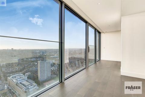 3 bedroom property for sale, Carrara Tower, London EC1V