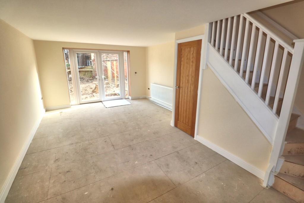 Lounge (Plot 6)