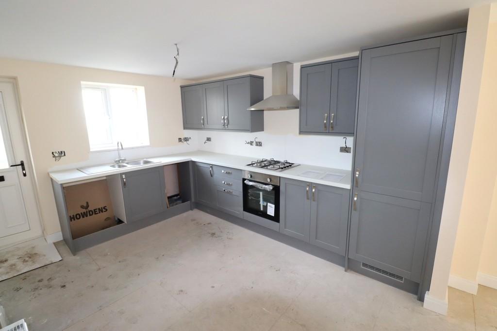 Kitchen (Plot 6)