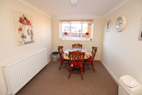 10 Calver Crescent, Grimsby, DN37 9EX