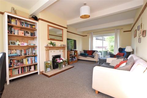 54 Woodside View, Leeds, LS4 2QS
