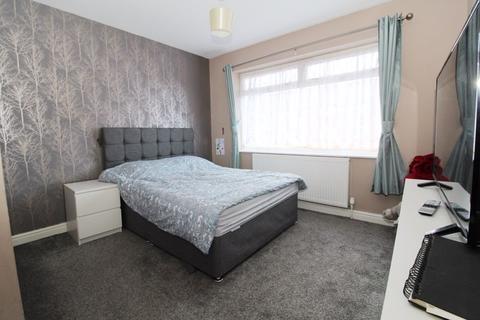 68 Chatsworth Crescent, Walsall, WS4 1QU
