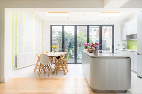3 Craneford Way, Twickenham, TW2 7SB