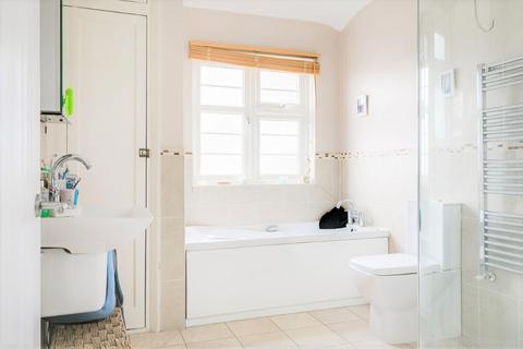 3 Craneford Way, Twickenham, TW2 7SB