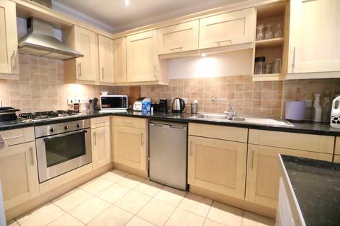 Flat 3, Harriet Court, 12 Beechnut Road, Aldershot, GU12 4PA