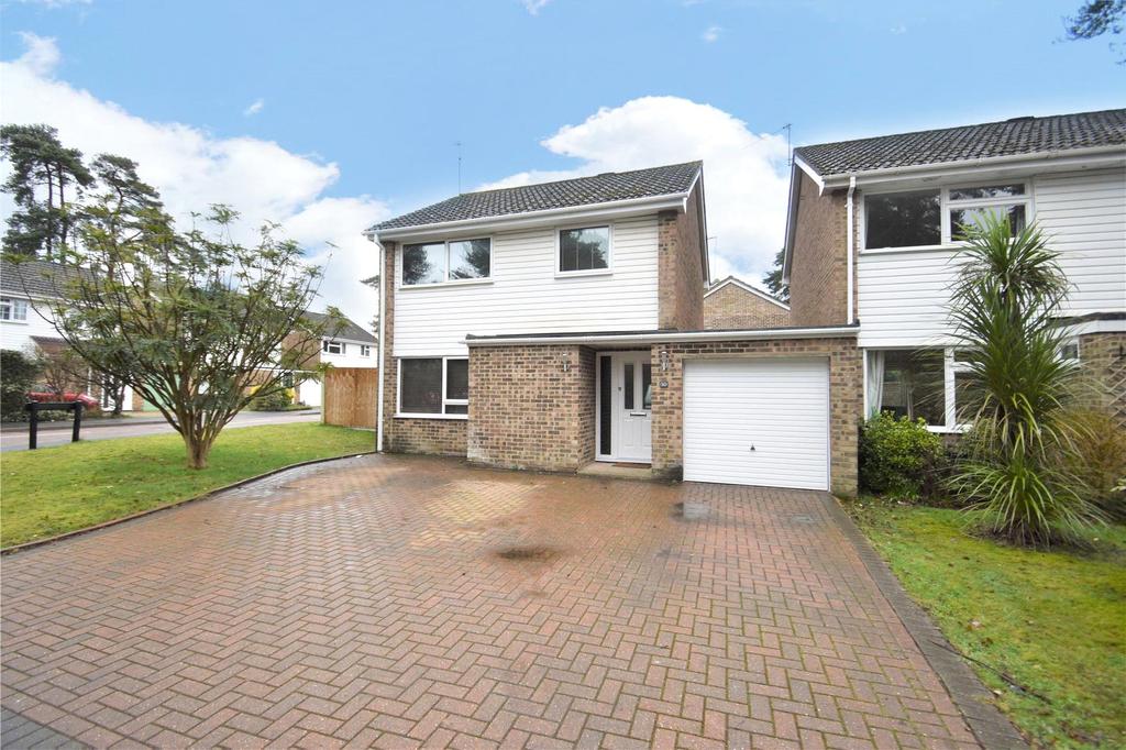 Martindale Avenue, Camberley, Surrey... 3 bed link detached house £