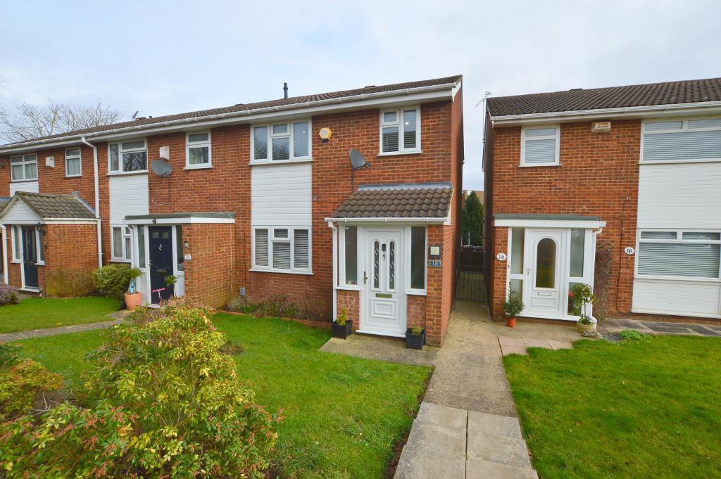 Chalfont Way, Stopsley, Luton... 3 bed end of terrace house £275,000