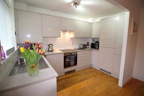 14 Marcuse Road, Caterham, CR3 5FP