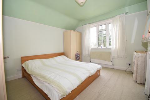 62 Love Lane, Pinner, HA5 3EX
