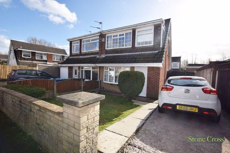 Rushton Avenue, Leigh, WN7 5NB 3 bed semidetached house £145,000