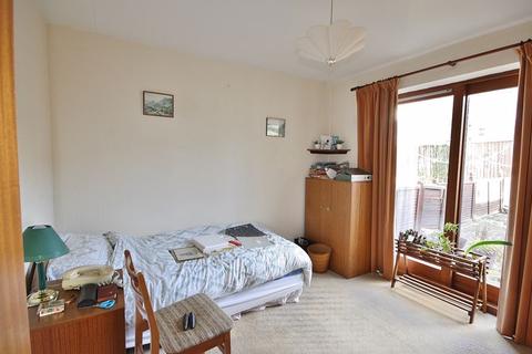 23 Ashcombe Close, Witney, OX28 6NL
