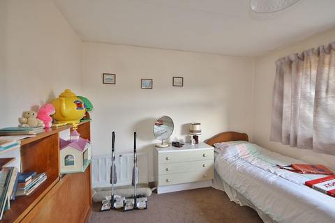 23 Ashcombe Close, Witney, OX28 6NL