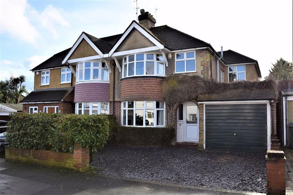 Kenilworth Drive, Croxley Green... 4 bed semidetached house £799,995