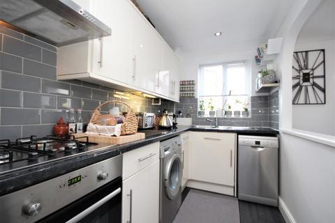21 Devoil Close, Guildford, GU4 7FG