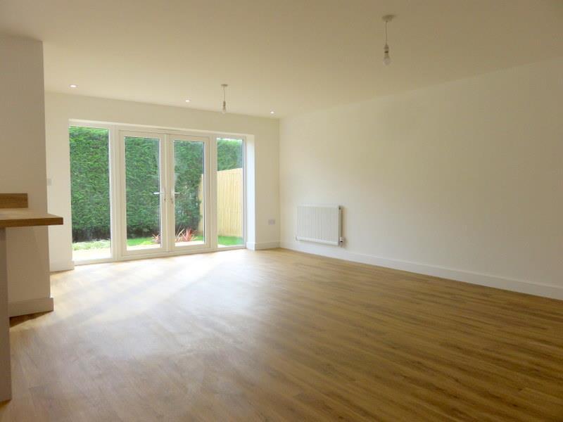 Cross Lane, Mountsorrel, Loughborough 2 bed detached bungalow £290,000