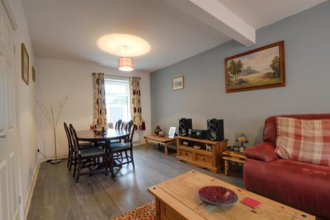 15 Danlan Road, Pembrey, Burry Port, SA16 0UF