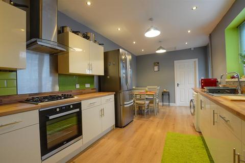 15 Danlan Road, Pembrey, Burry Port, SA16 0UF