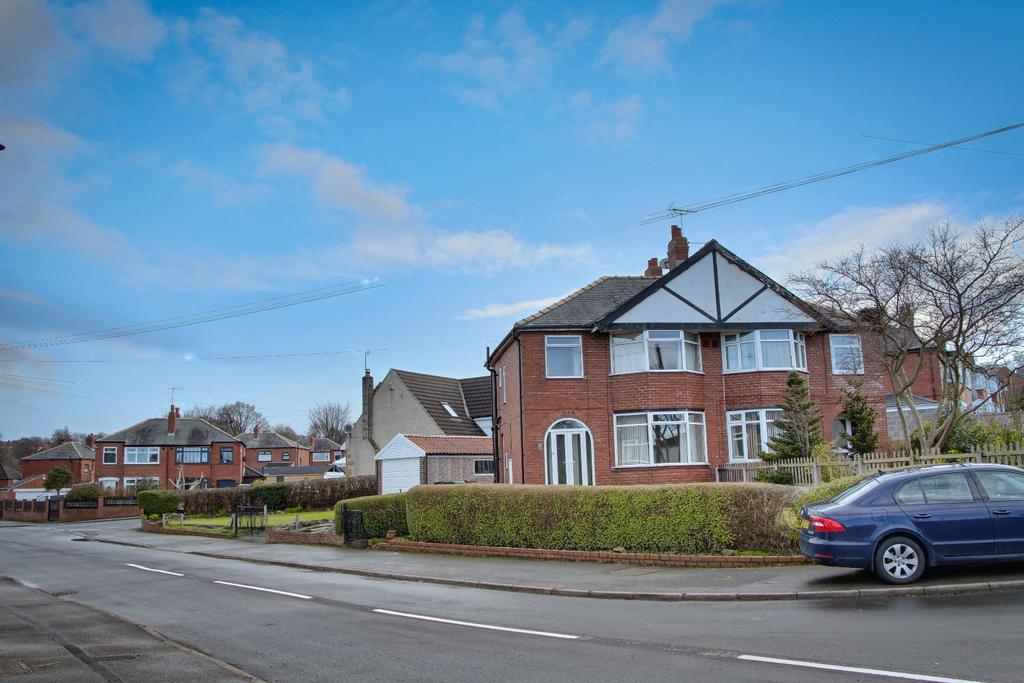 Calverley Gardens, Bramley 3 bed semidetached house £175,000