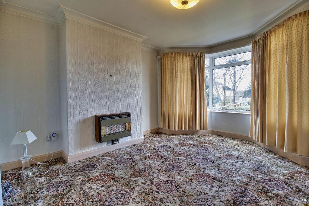 Calverley Gardens, Bramley 3 bed semidetached house £175,000