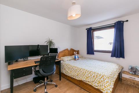 6/6 Timber Bush, Edinburgh, EH6 6QR