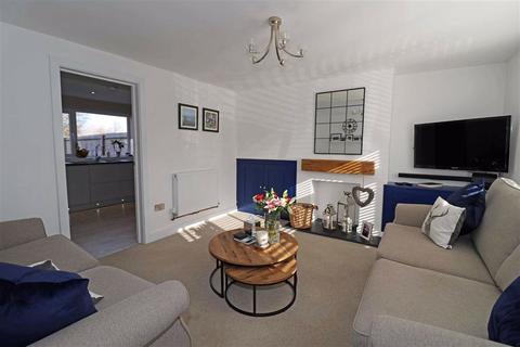 25 Starmer Place, Hatton, Warwick, CV35 7LB