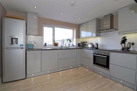 25 Starmer Place, Hatton, Warwick, CV35 7LB