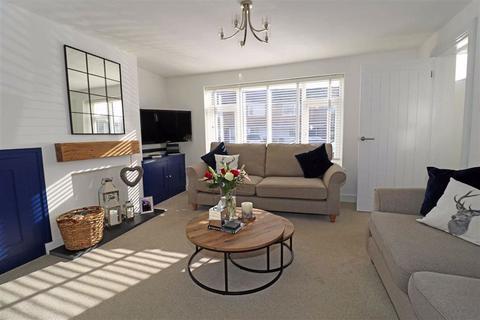 25 Starmer Place, Hatton, Warwick, CV35 7LB