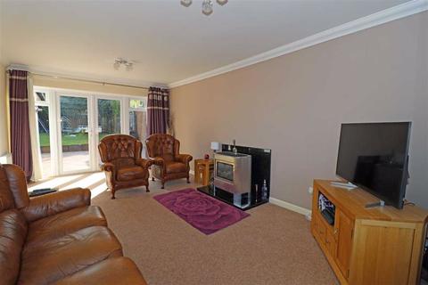 18 Glebe Road, Claverdon, Warwick, CV35 8NX