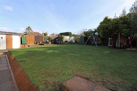 18 Glebe Road, Claverdon, Warwick, CV35 8NX