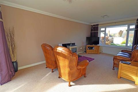 18 Glebe Road, Claverdon, Warwick, CV35 8NX
