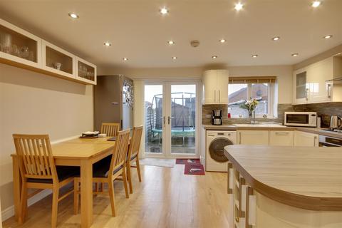 4 Briar Close, Newport, Brough, HU15 2QY