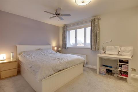 4 Briar Close, Newport, Brough, HU15 2QY