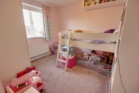 4 Briar Close, Newport, Brough, HU15 2QY