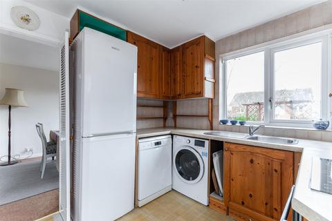 6 Ashlea, Olney, MK46 5HW