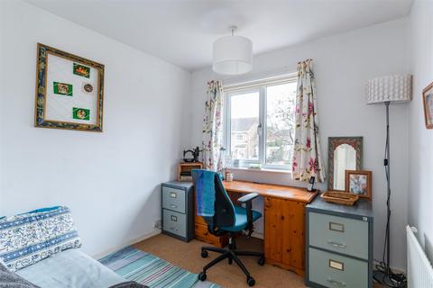 6 Ashlea, Olney, MK46 5HW