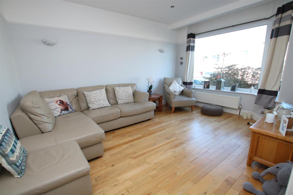 Whiteway Drive, Heavitree, Exeter 3 bed semidetached house £375,000