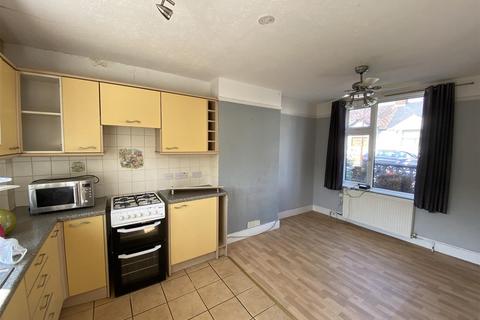 19 Postling Road, Folkestone, CT19 4PH